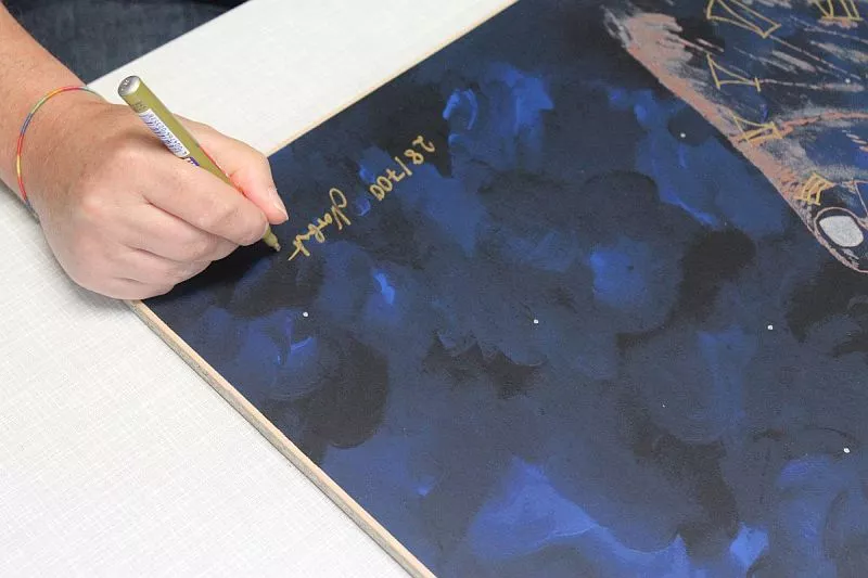 Nummerieren und Signieren der Edition "Die Zeit in DEINER Hand"